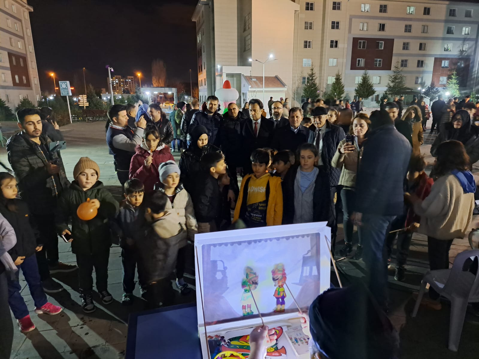 ‘RAMAZAN SOKAĞI’ ÇOCUKLARA NEŞE OLDU