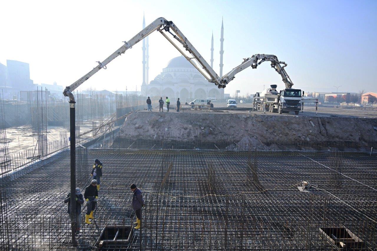 Kayseri OSB’de Yeni İş Merkezinin Temeli Atılmaya Başladı